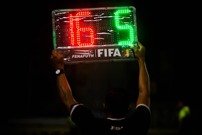 الأهليالمصريضدالهلالمواجهةأسطوريةبينعمالقةالكرةالعربية