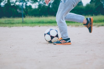 ملخص مباراة توتنهام وليفربولصراع ملحمي في الدوري الإنجليزي الممتاز